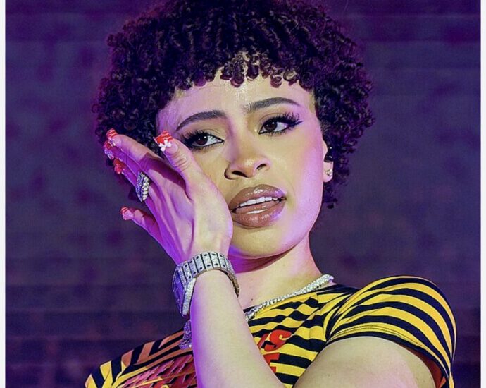 Ice Spice gets ran up on in McDonald’s ?